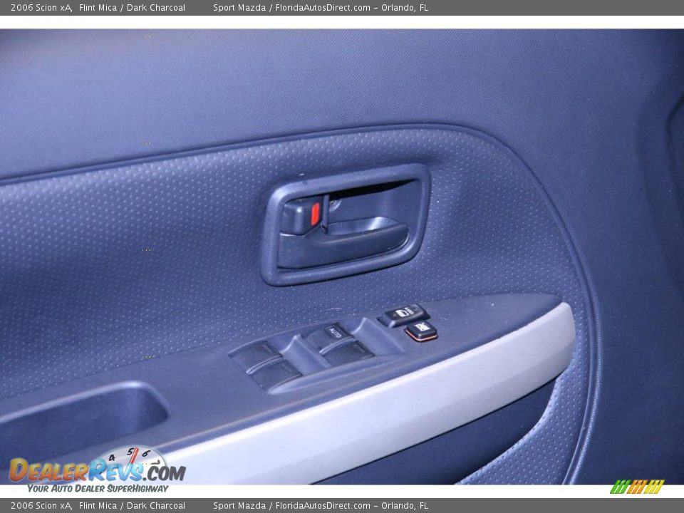 2006 Scion xA Flint Mica / Dark Charcoal Photo #27
