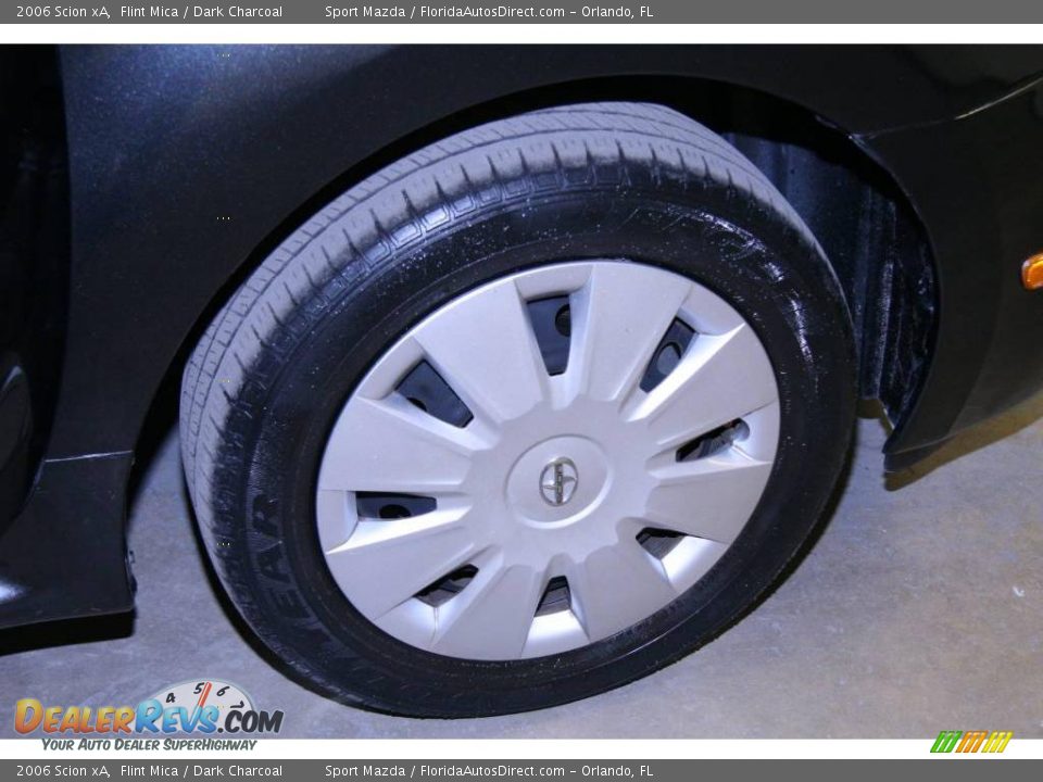 2006 Scion xA Flint Mica / Dark Charcoal Photo #31
