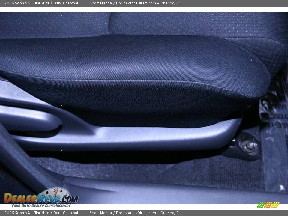 2006 Scion xA Flint Mica / Dark Charcoal Photo #33