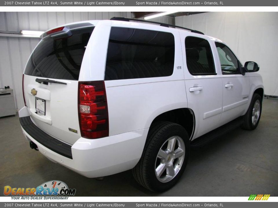2007 Chevrolet Tahoe LTZ 4x4 Summit White / Light Cashmere/Ebony Photo #6
