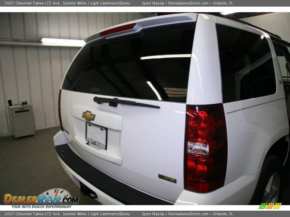 2007 Chevrolet Tahoe LTZ 4x4 Summit White / Light Cashmere/Ebony Photo #12