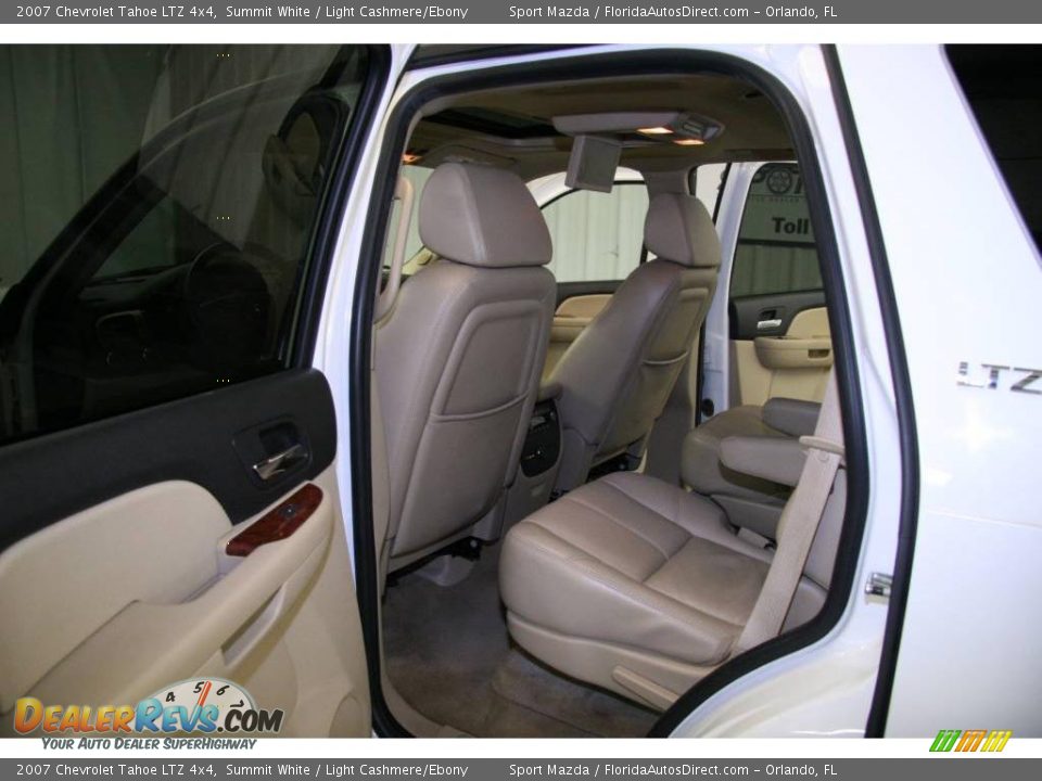 2007 Chevrolet Tahoe LTZ 4x4 Summit White / Light Cashmere/Ebony Photo #13