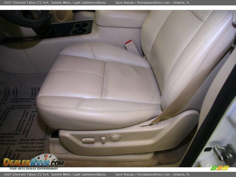 2007 Chevrolet Tahoe LTZ 4x4 Summit White / Light Cashmere/Ebony Photo #16