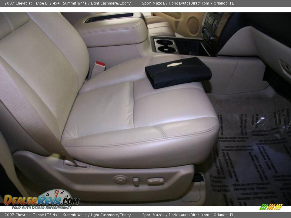 2007 Chevrolet Tahoe LTZ 4x4 Summit White / Light Cashmere/Ebony Photo #19