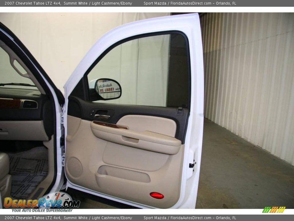 2007 Chevrolet Tahoe LTZ 4x4 Summit White / Light Cashmere/Ebony Photo #20