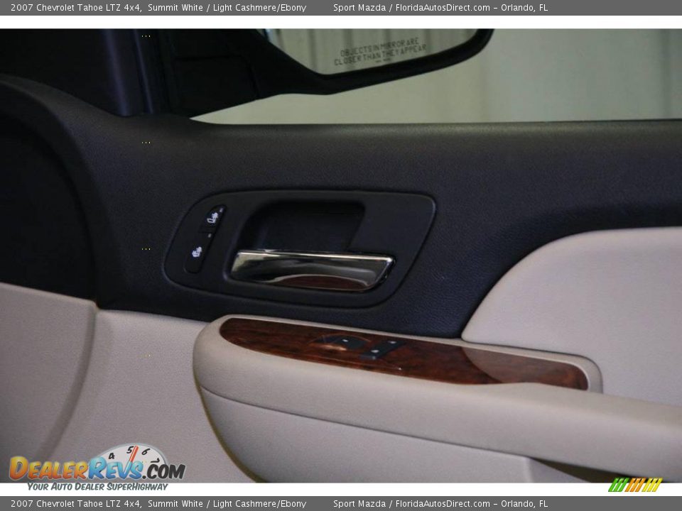 2007 Chevrolet Tahoe LTZ 4x4 Summit White / Light Cashmere/Ebony Photo #21