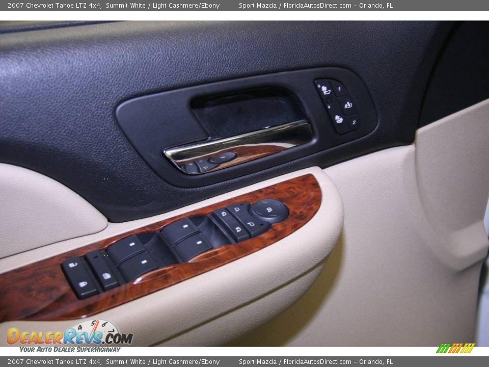 2007 Chevrolet Tahoe LTZ 4x4 Summit White / Light Cashmere/Ebony Photo #27