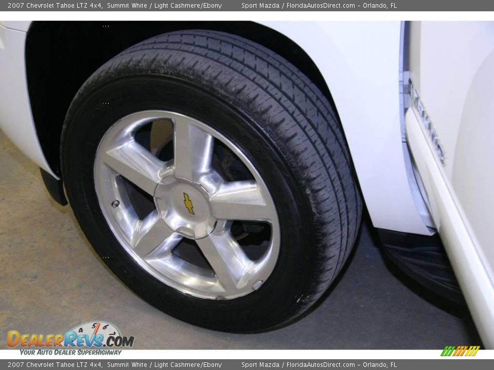 2007 Chevrolet Tahoe LTZ 4x4 Summit White / Light Cashmere/Ebony Photo #28