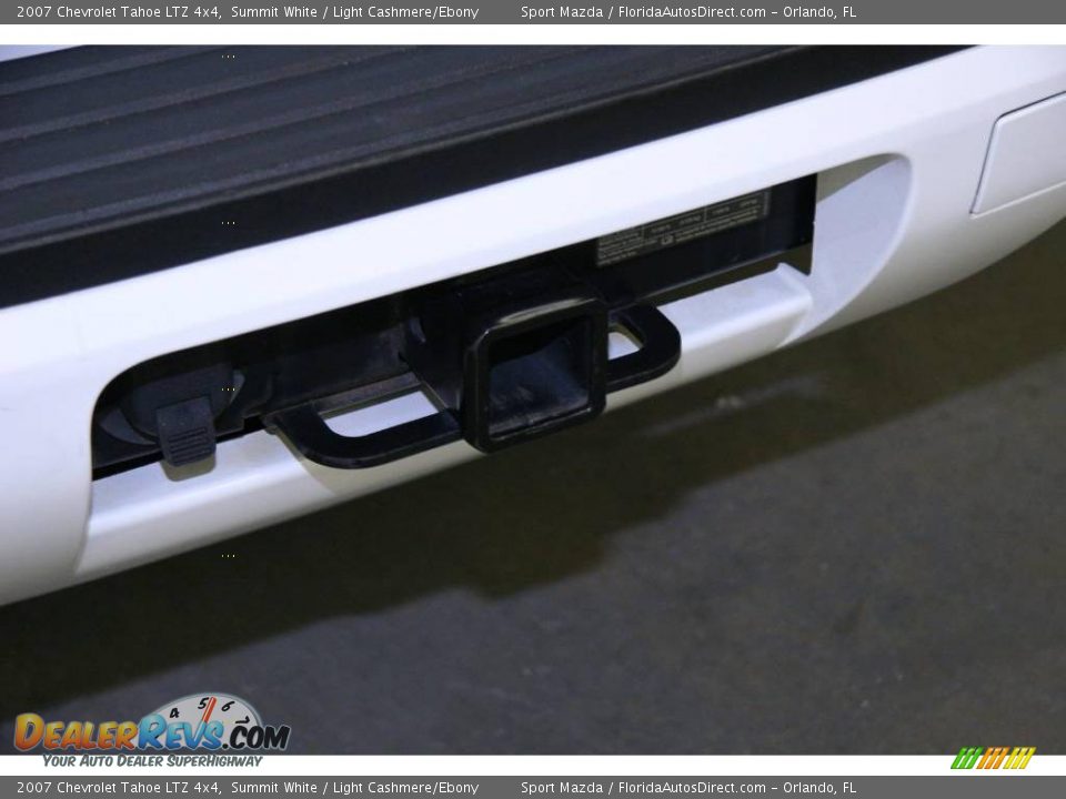 2007 Chevrolet Tahoe LTZ 4x4 Summit White / Light Cashmere/Ebony Photo #34