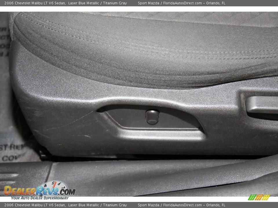 2006 Chevrolet Malibu LT V6 Sedan Laser Blue Metallic / Titanium Gray Photo #34