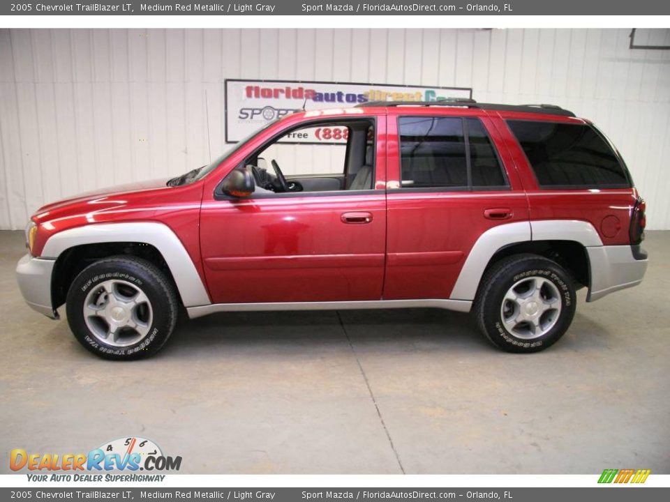2005 Chevrolet TrailBlazer LT Medium Red Metallic / Light Gray Photo #9