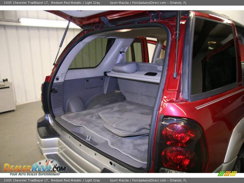 2005 Chevrolet TrailBlazer LT Medium Red Metallic / Light Gray Photo #12