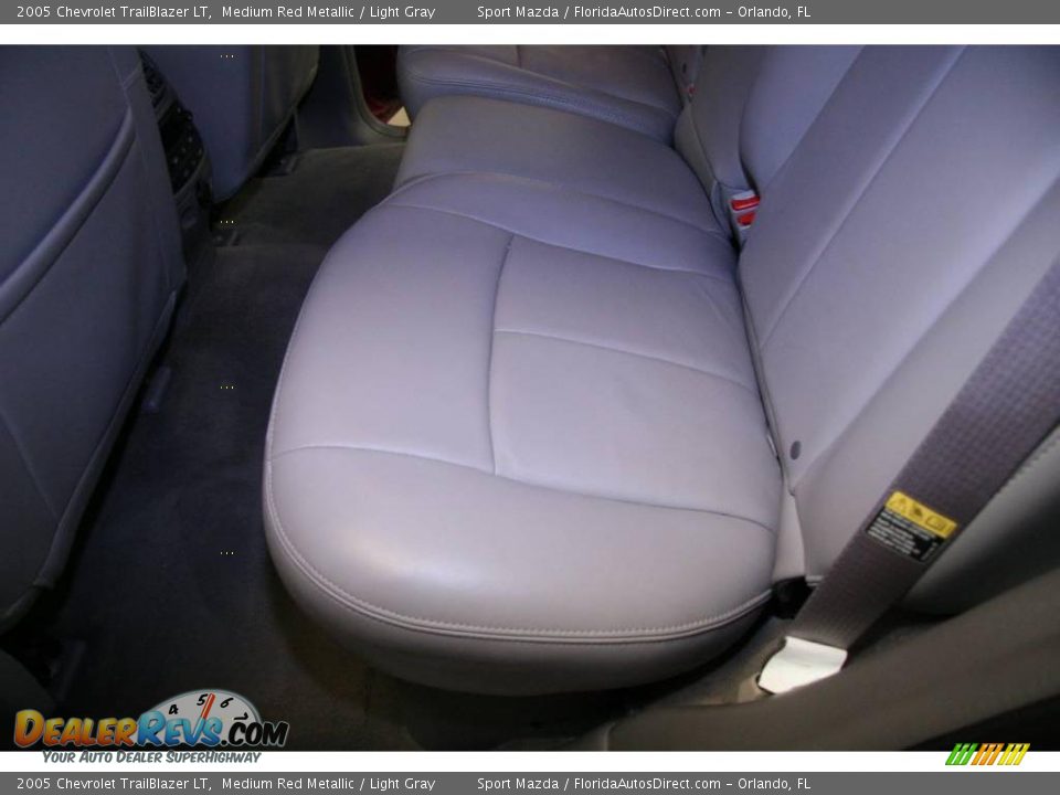 2005 Chevrolet TrailBlazer LT Medium Red Metallic / Light Gray Photo #18