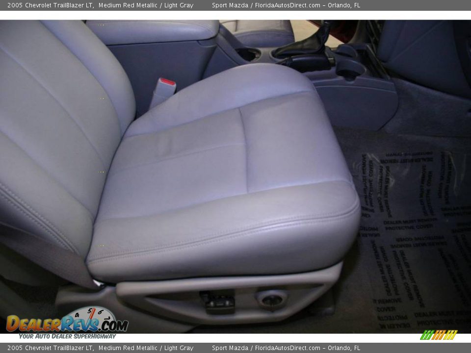 2005 Chevrolet TrailBlazer LT Medium Red Metallic / Light Gray Photo #20