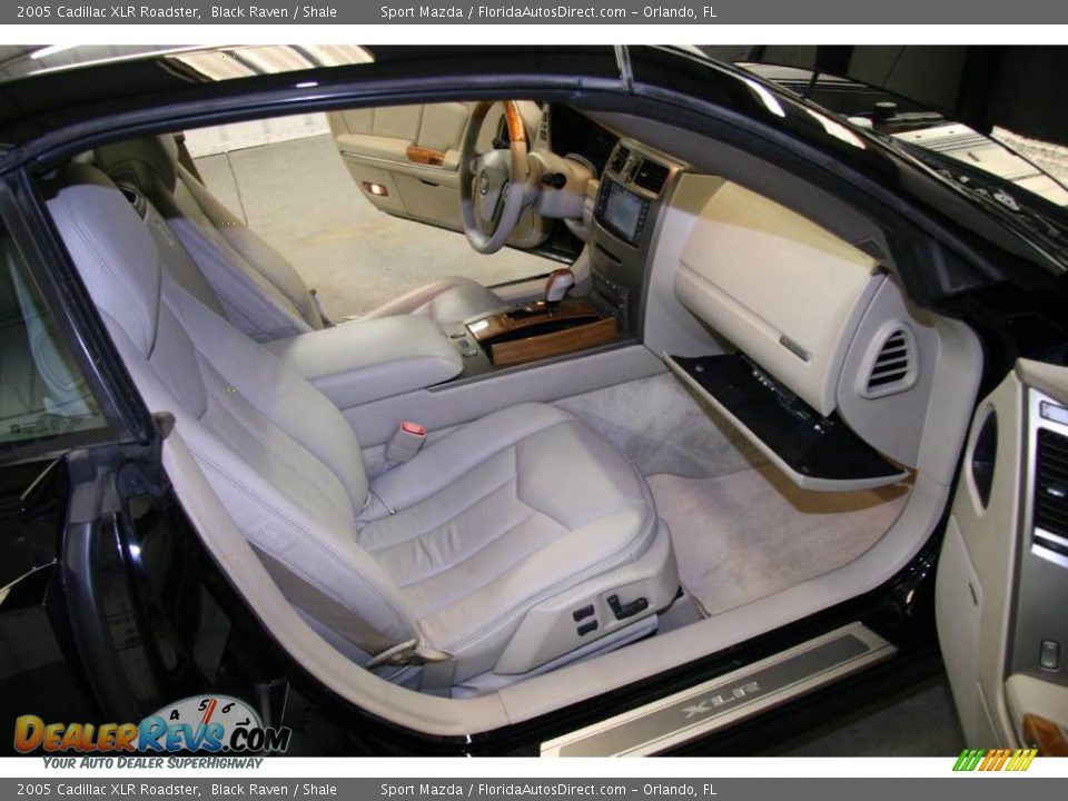 2005 Cadillac XLR Roadster Black Raven / Shale Photo #10