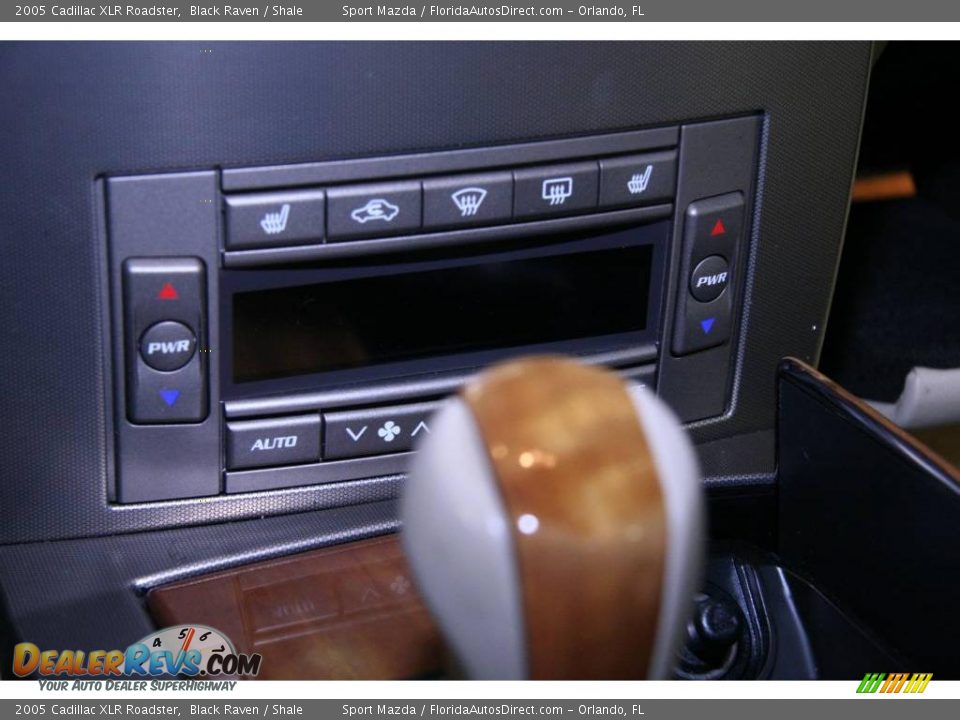 2005 Cadillac XLR Roadster Black Raven / Shale Photo #33