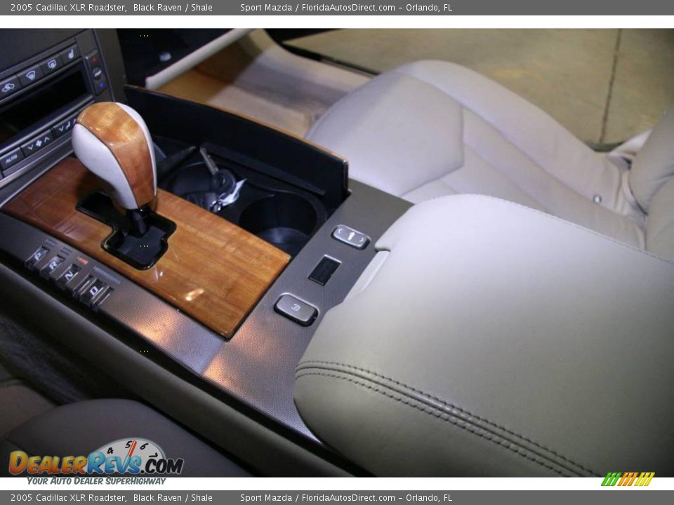 2005 Cadillac XLR Roadster Black Raven / Shale Photo #35
