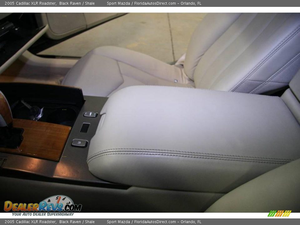 2005 Cadillac XLR Roadster Black Raven / Shale Photo #36