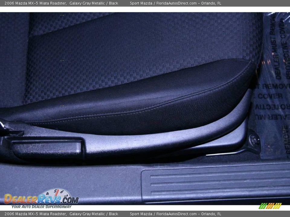2006 Mazda MX-5 Miata Roadster Galaxy Gray Metallic / Black Photo #25