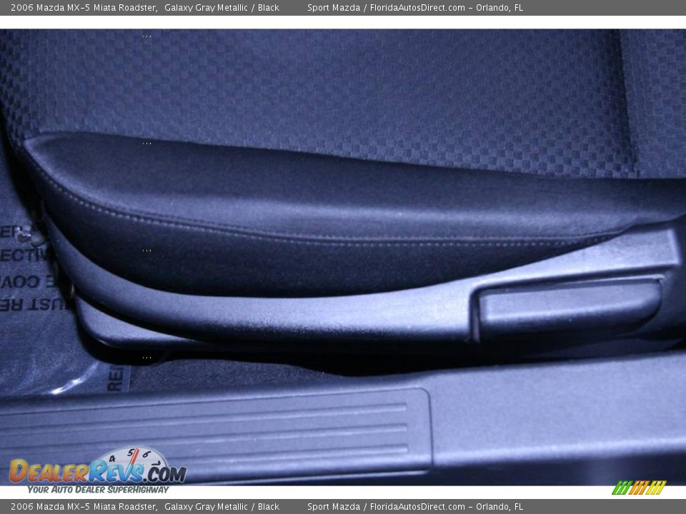 2006 Mazda MX-5 Miata Roadster Galaxy Gray Metallic / Black Photo #26