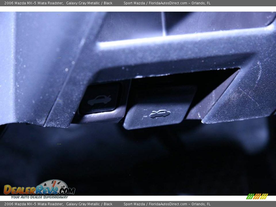 2006 Mazda MX-5 Miata Roadster Galaxy Gray Metallic / Black Photo #28
