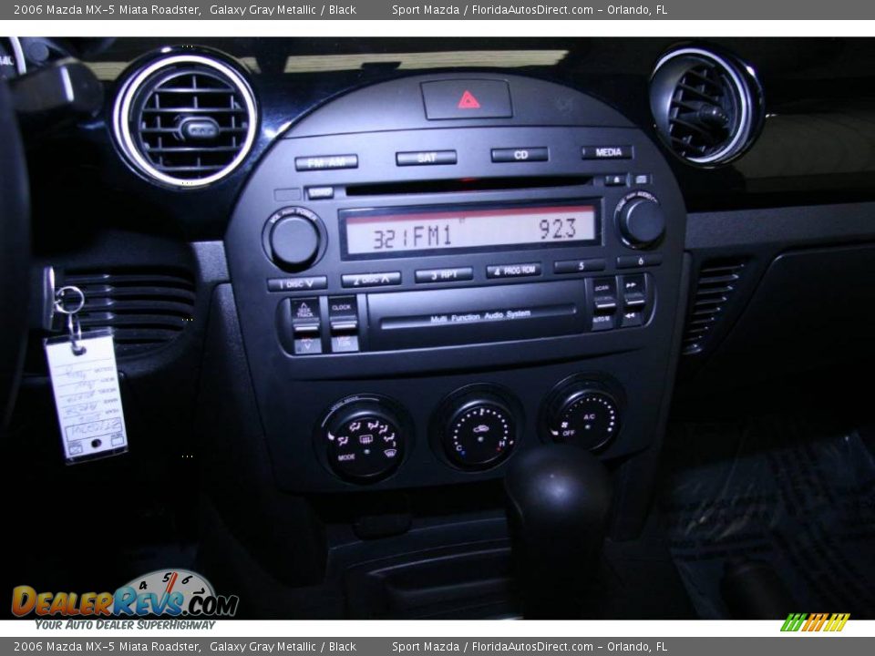 2006 Mazda MX-5 Miata Roadster Galaxy Gray Metallic / Black Photo #32