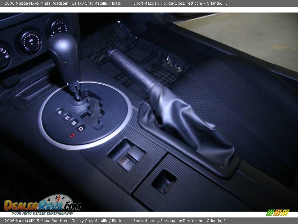 2006 Mazda MX-5 Miata Roadster Galaxy Gray Metallic / Black Photo #33