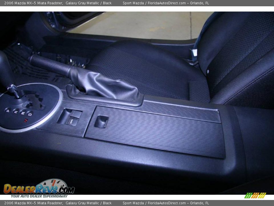 2006 Mazda MX-5 Miata Roadster Galaxy Gray Metallic / Black Photo #34