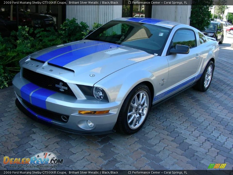 Front 3/4 View of 2009 Ford Mustang Shelby GT500KR Coupe Photo #1