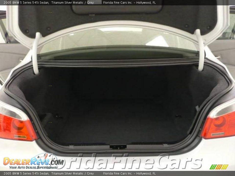 2005 BMW 5 Series 545i Sedan Titanium Silver Metallic / Grey Photo #10