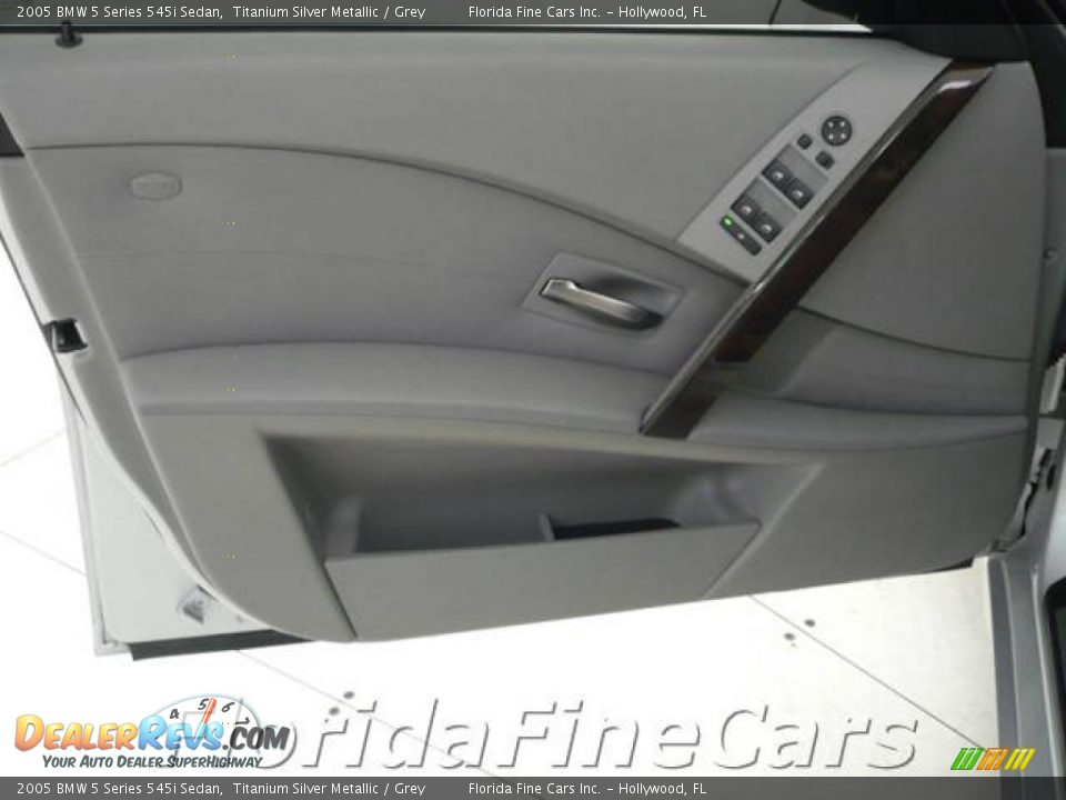 2005 BMW 5 Series 545i Sedan Titanium Silver Metallic / Grey Photo #11