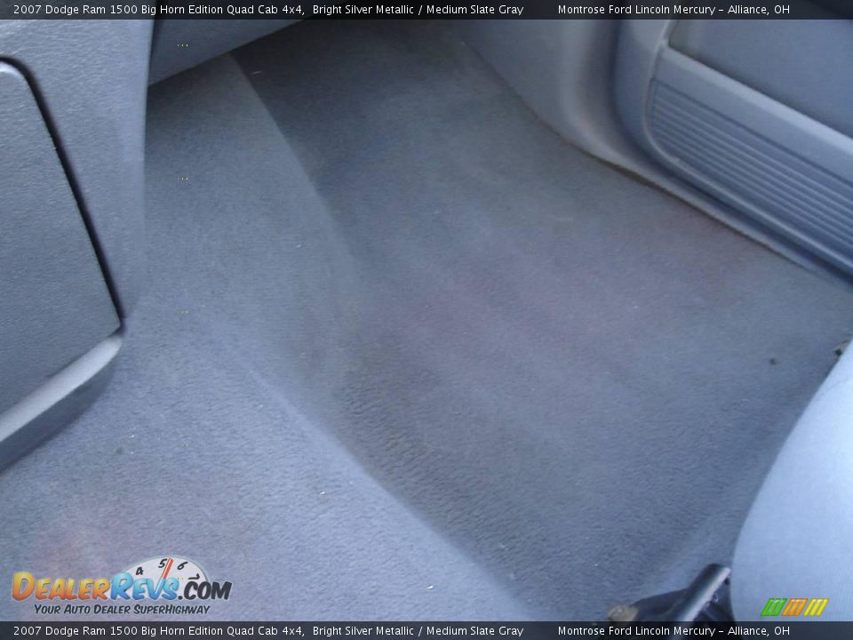 2007 Dodge Ram 1500 Big Horn Edition Quad Cab 4x4 Bright Silver Metallic / Medium Slate Gray Photo #32