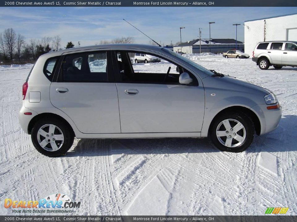 2008 Chevrolet Aveo Aveo5 LS Cosmic Silver Metallic / Charcoal Photo #6