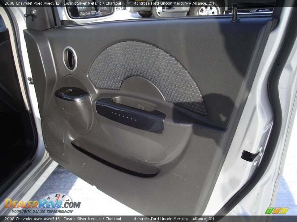 2008 Chevrolet Aveo Aveo5 LS Cosmic Silver Metallic / Charcoal Photo #18