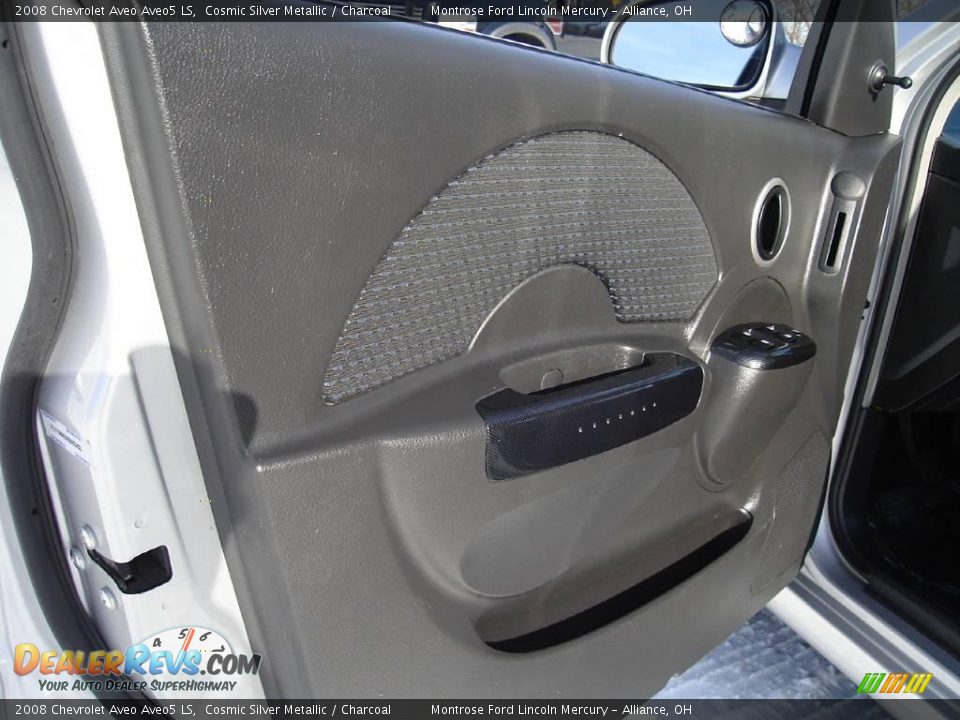 2008 Chevrolet Aveo Aveo5 LS Cosmic Silver Metallic / Charcoal Photo #21