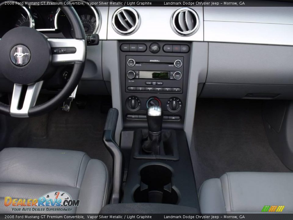 2008 Ford Mustang GT Premium Convertible Vapor Silver Metallic / Light Graphite Photo #18