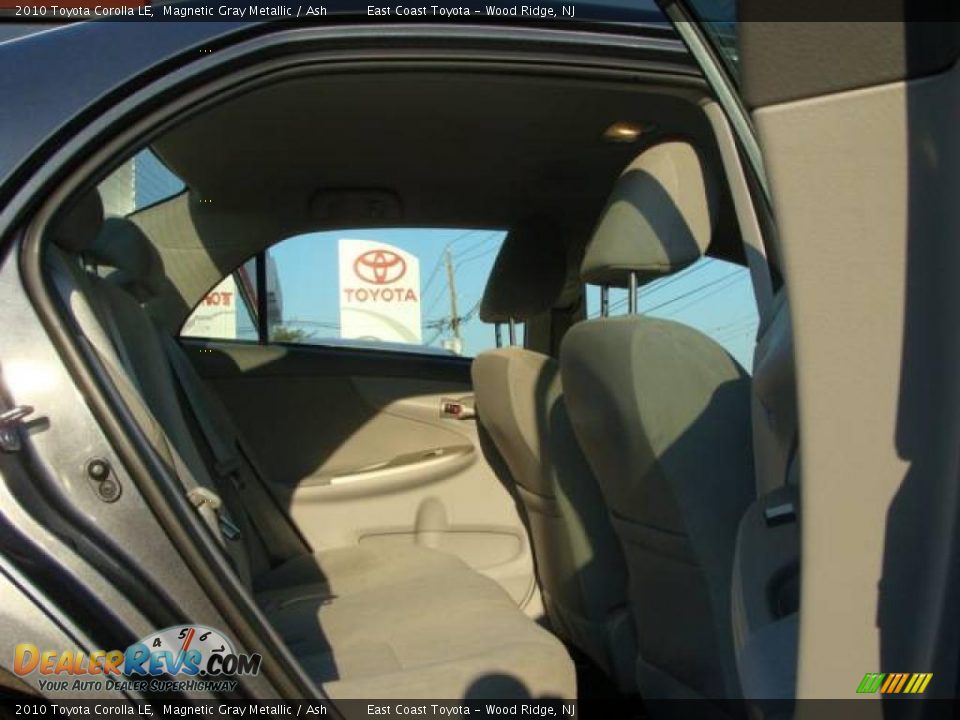 2010 Toyota Corolla LE Magnetic Gray Metallic / Ash Photo #12