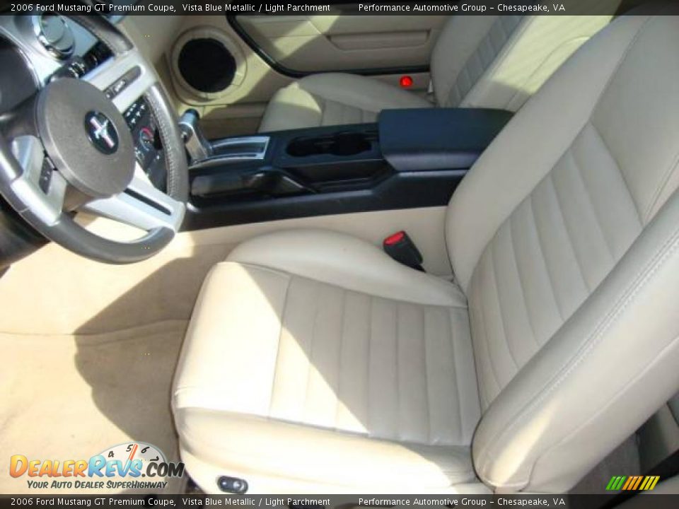 2006 Ford Mustang GT Premium Coupe Vista Blue Metallic / Light Parchment Photo #9