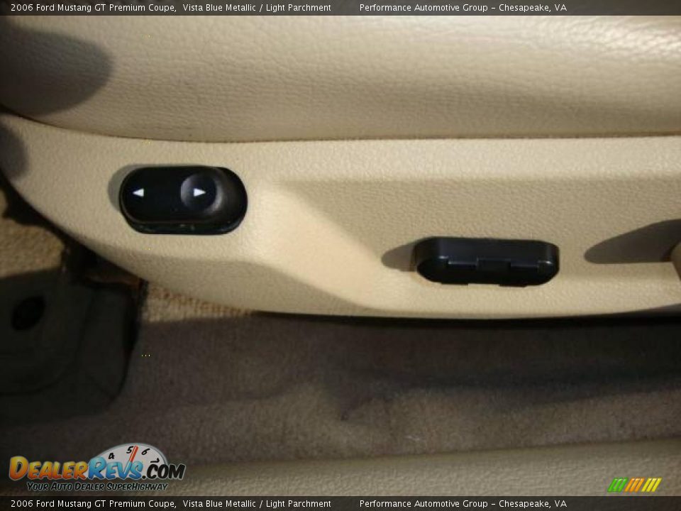 2006 Ford Mustang GT Premium Coupe Vista Blue Metallic / Light Parchment Photo #12