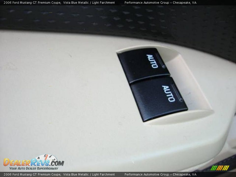 2006 Ford Mustang GT Premium Coupe Vista Blue Metallic / Light Parchment Photo #17