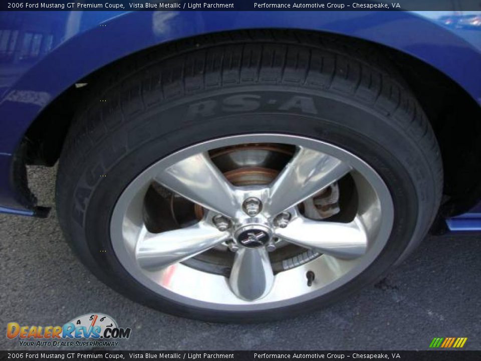 2006 Ford Mustang GT Premium Coupe Vista Blue Metallic / Light Parchment Photo #21