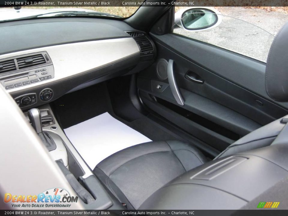 2004 BMW Z4 3.0i Roadster Titanium Silver Metallic / Black Photo #12