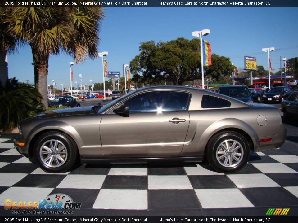 2005 Ford Mustang V6 Premium Coupe Mineral Grey Metallic / Dark Charcoal Photo #2