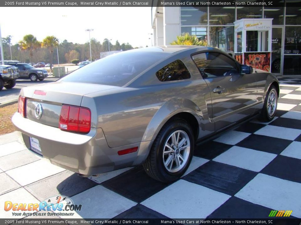 2005 Ford Mustang V6 Premium Coupe Mineral Grey Metallic / Dark Charcoal Photo #7