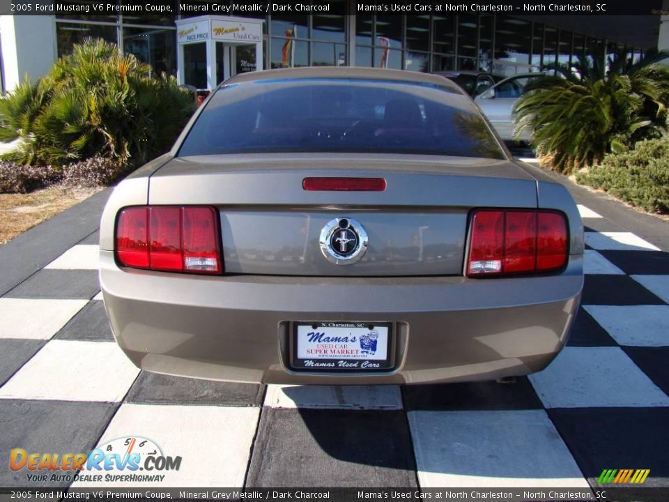 2005 Ford Mustang V6 Premium Coupe Mineral Grey Metallic / Dark Charcoal Photo #8