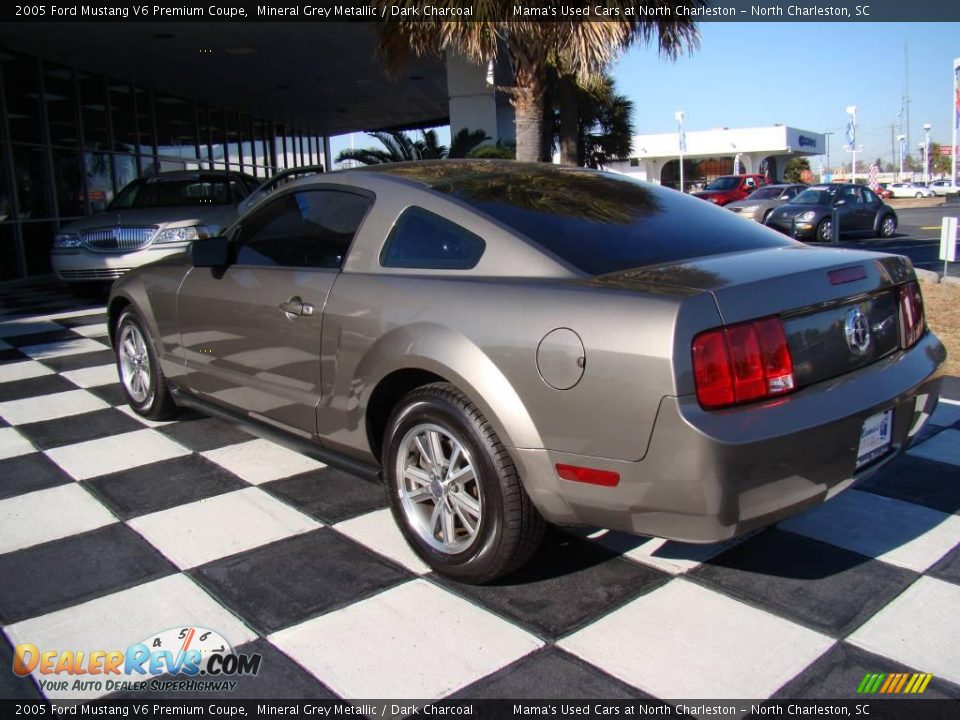 2005 Ford Mustang V6 Premium Coupe Mineral Grey Metallic / Dark Charcoal Photo #9