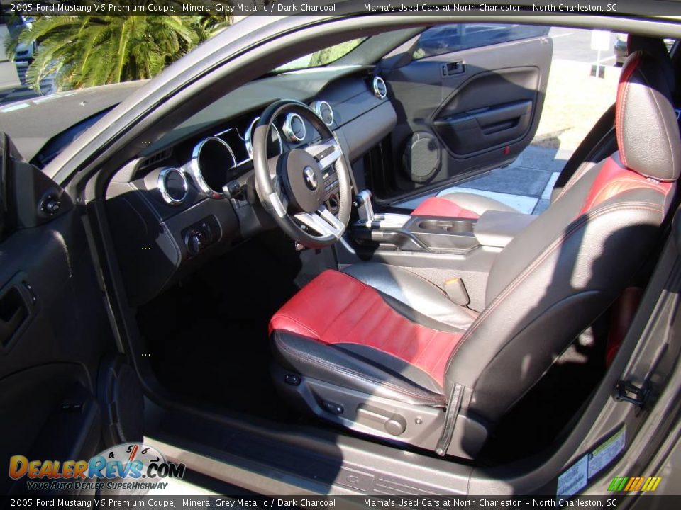 2005 Ford Mustang V6 Premium Coupe Mineral Grey Metallic / Dark Charcoal Photo #10