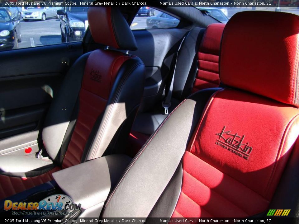 2005 Ford Mustang V6 Premium Coupe Mineral Grey Metallic / Dark Charcoal Photo #13