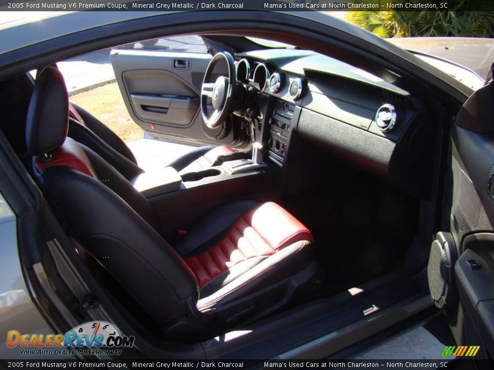 2005 Ford Mustang V6 Premium Coupe Mineral Grey Metallic / Dark Charcoal Photo #15