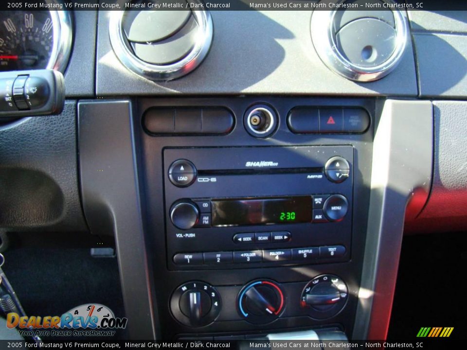 2005 Ford Mustang V6 Premium Coupe Mineral Grey Metallic / Dark Charcoal Photo #17